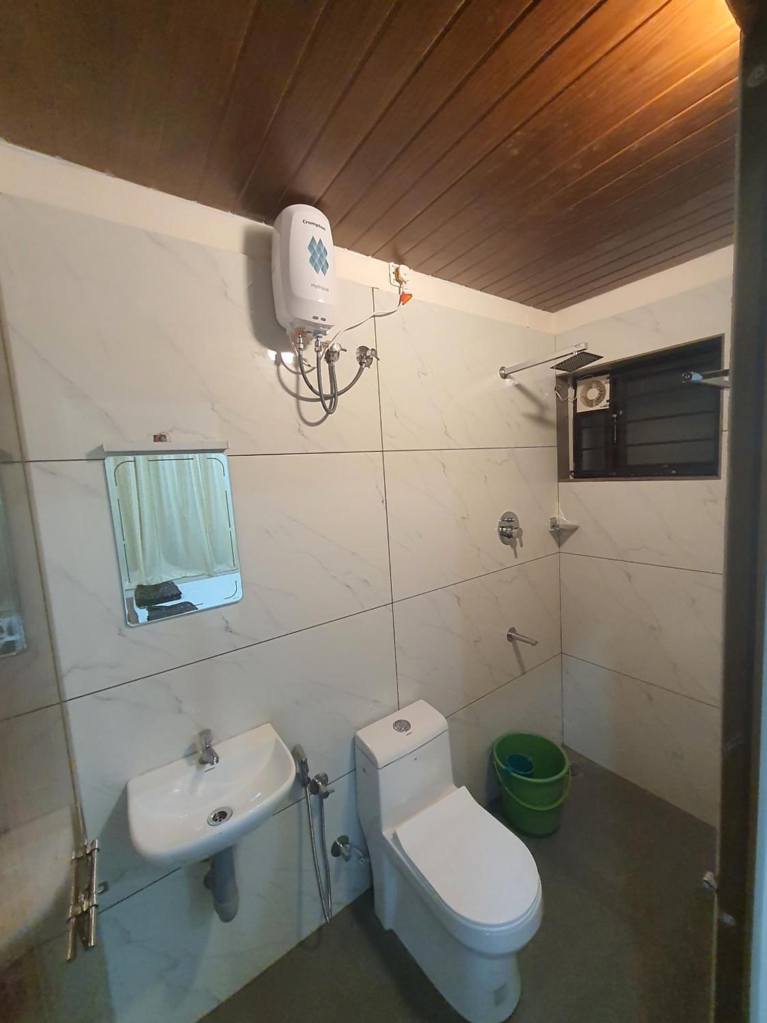 Uthram Residency Villa Kochi Eksteriør billede